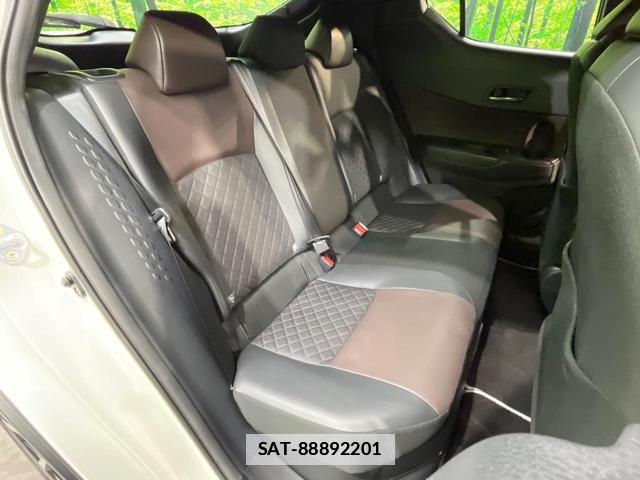 Toyota C-HR 2017-11 7935021-8