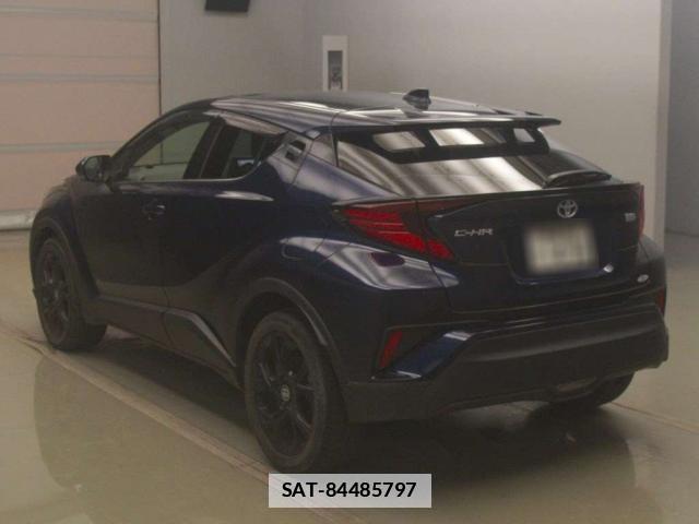 Toyota C-HR 2021-03 7935998-1