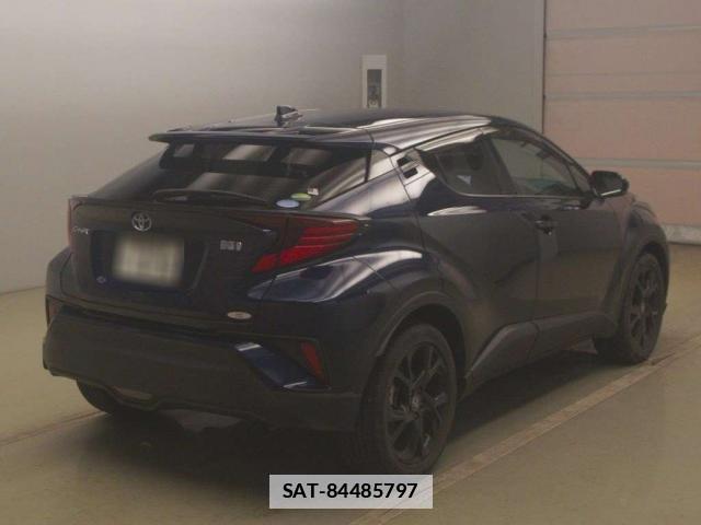 Toyota C-HR 2021-03 7935998-11