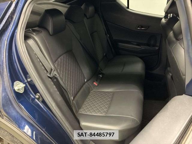 Toyota C-HR 2021-03 7935998-4