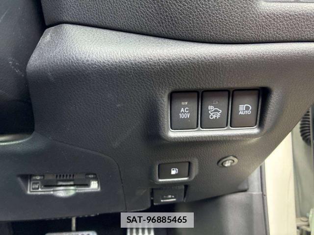 Toyota C-HR 2017-09 7936604-7