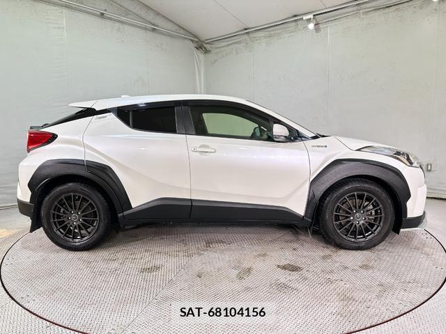 Toyota C-HR 2017-03 7937478-13
