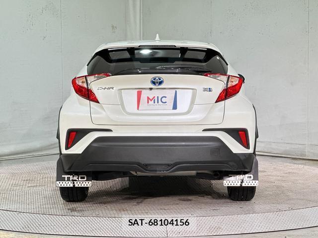 Toyota C-HR 2017-03 7937478-14