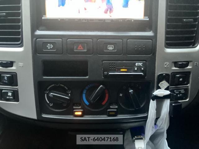 Nissan Caravan 2008-09 7934704-16