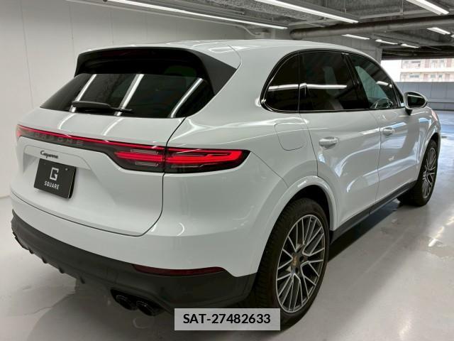 Porsche CAYENNE 2022-11 7935081-11