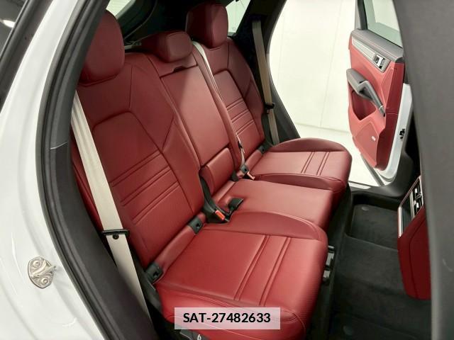 Porsche CAYENNE 2022-11 7935081-17