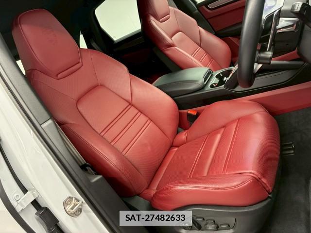 Porsche CAYENNE 2022-11 7935081-5