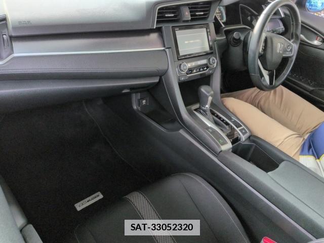 Honda CIVIC 2019-06 7933852-2