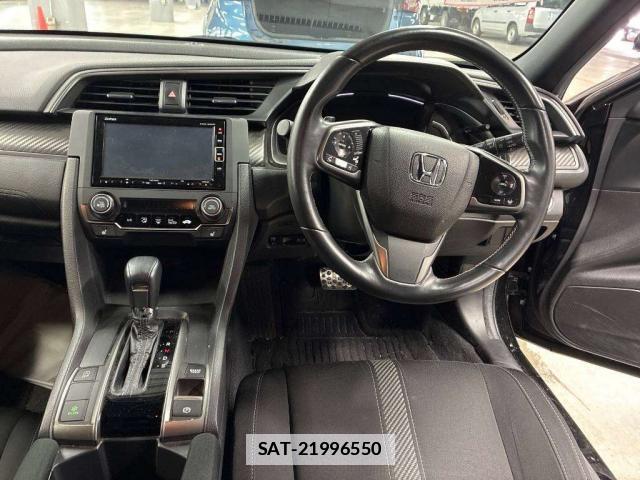 Honda CIVIC 2018-05 7936132-4