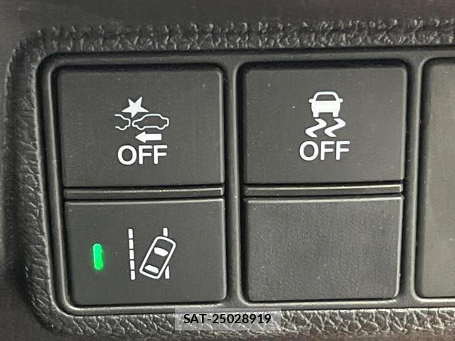 Honda CIVIC 2019-08 7937204-6