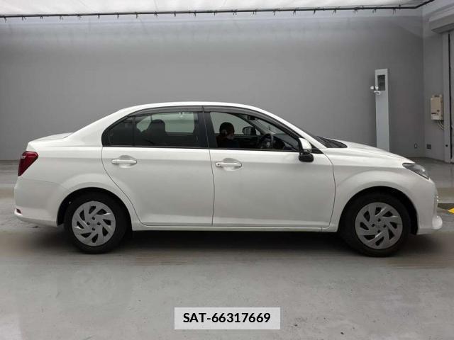 Toyota COROLLA AXIO 2021-09 7935992-8