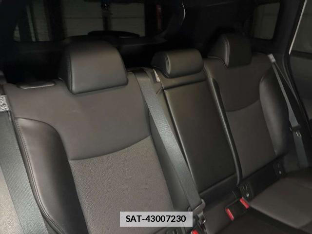 Toyota COROLLA CROSS 2023-10 7936489-4