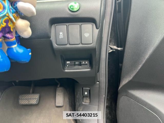 Honda CR-Z 2013-07 7934772-10