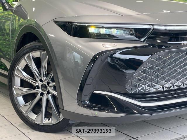 Toyota Crown Crossover 2022-10 7934673-11