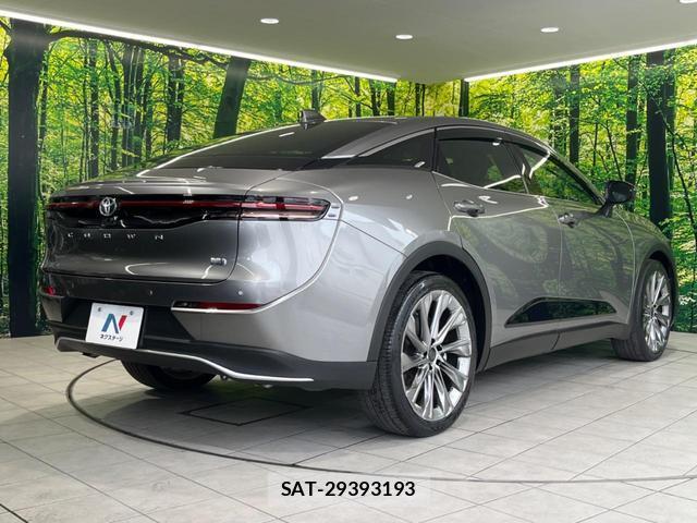 Toyota Crown Crossover 2022-10 7934673-16