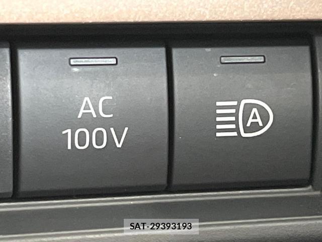 Toyota Crown Crossover 2022-10 7934673-6