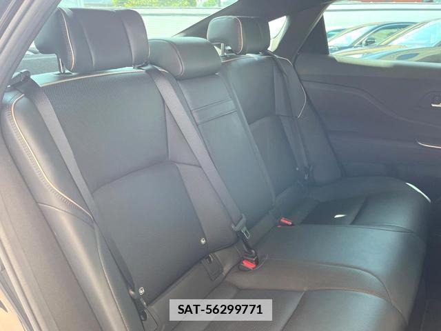 Toyota Crown Crossover 2023-06 7936537-9