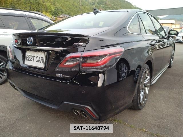 Toyota CROWN HYBRID 2021-07 7936021-1