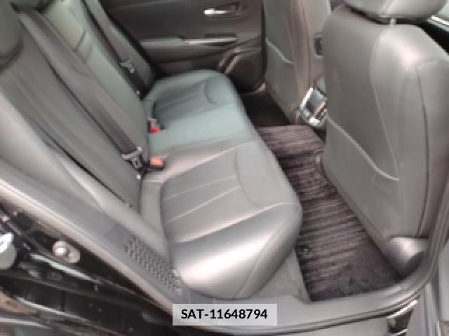 Toyota CROWN HYBRID 2021-07 7936021-4