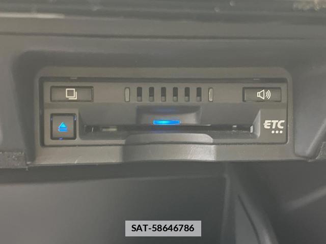 Toyota CROWN HYBRID 2019-06 7937203-11