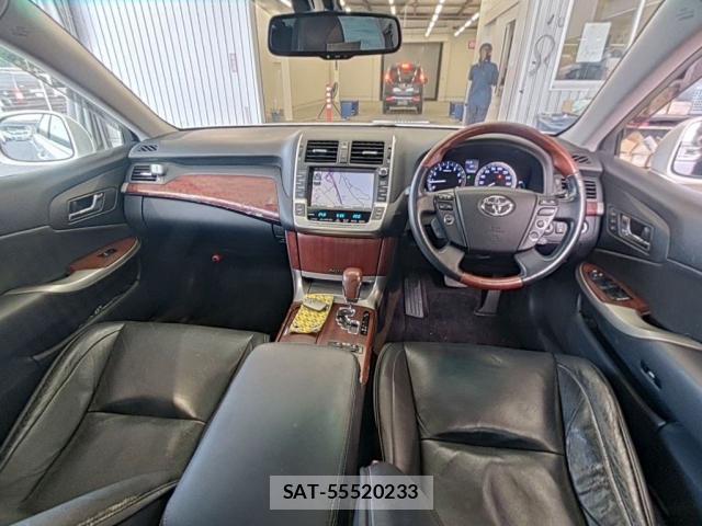 Toyota CROWN MAJESTA 2009-04 7934973-2