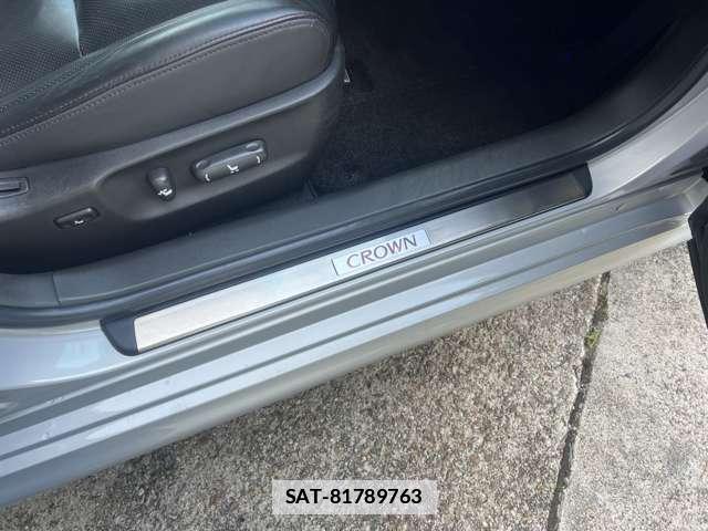 Toyota CROWN 2012-02 7933997-14