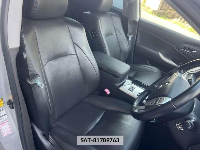 Toyota CROWN 2012-02 7933997-16