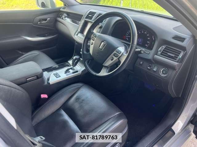 Toyota CROWN 2012-02 7933997-5