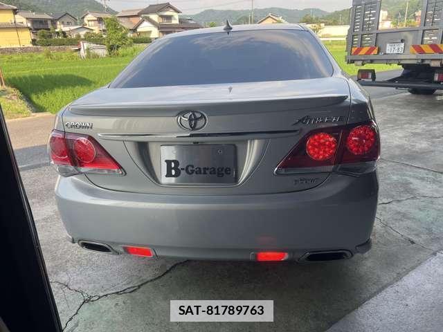 Toyota CROWN 2012-02 7933997-7