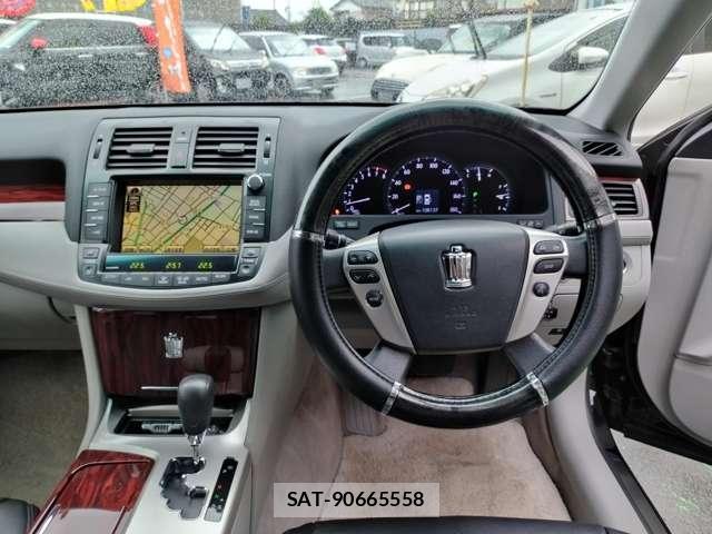 Toyota CROWN 2010-06 7935038-15