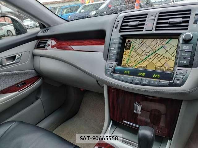 Toyota CROWN 2010-06 7935038-18