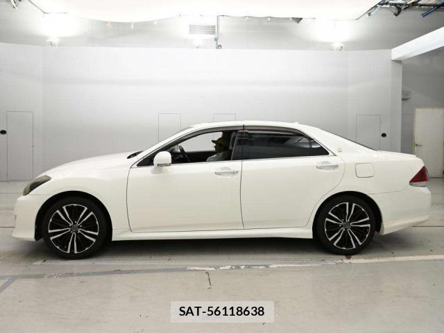 Toyota CROWN 2011-10 7936135-11