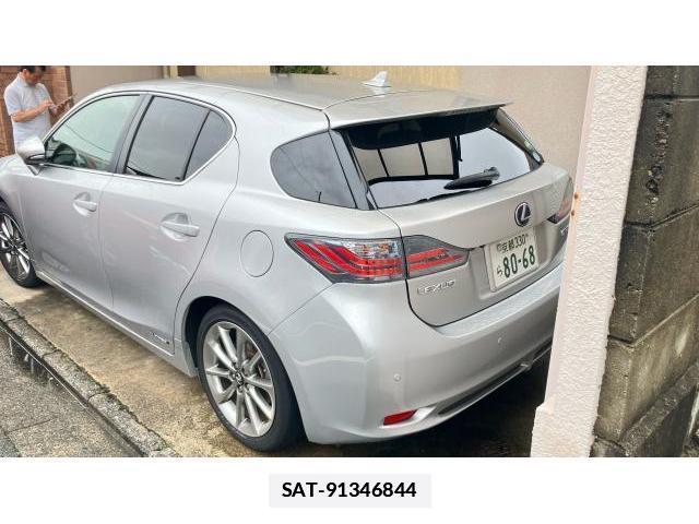Lexus CT 2013-12 7936292-1