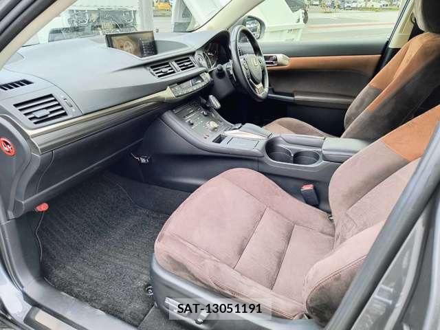 Lexus CT 2019-03 7937438-16