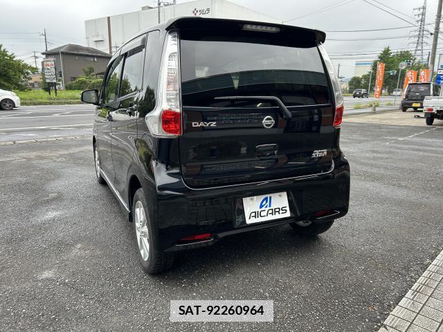 Nissan DAYZ 2015-09 7935898-14