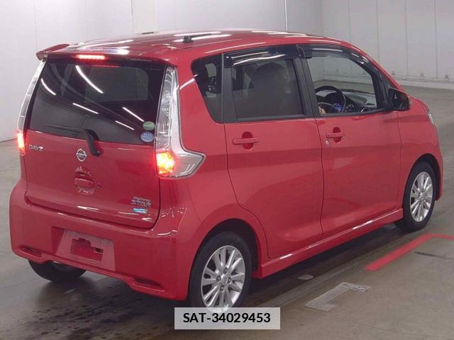 Nissan DAYZ 2015-01 7936573-4