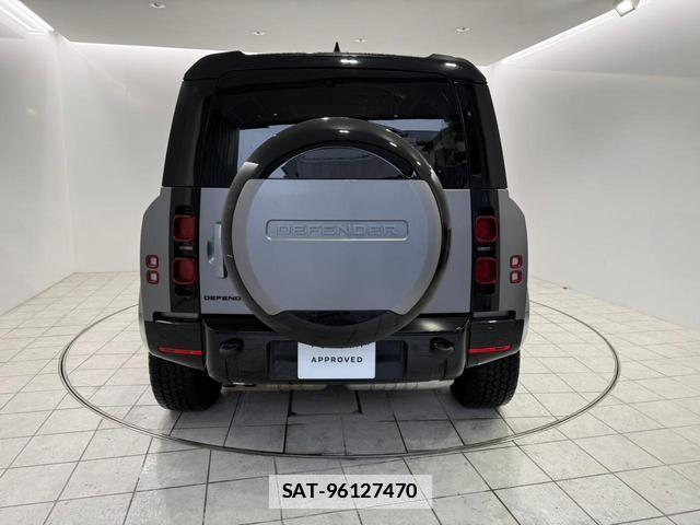 Land Rover DEFENDER 2023-10 7934035-6