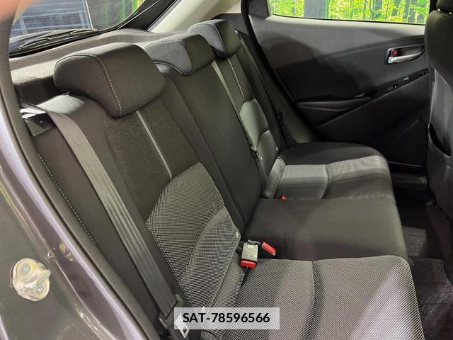 Mazda DEMIO 2017-10 7934300-8