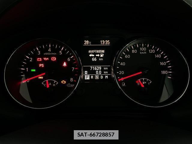 Nissan DUALIS 2012-08 7936643-10