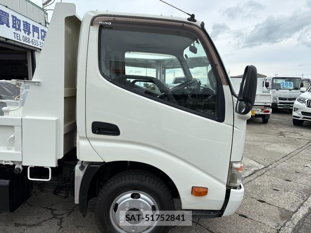 Hino DUTRO 2013-11 7935861-18