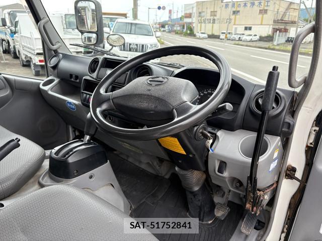 Hino DUTRO 2013-11 7935861-5
