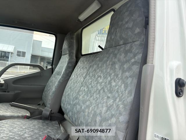 Hino DUTRO 2010-09 7935862-10
