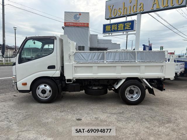 Hino DUTRO 2010-09 7935862-3