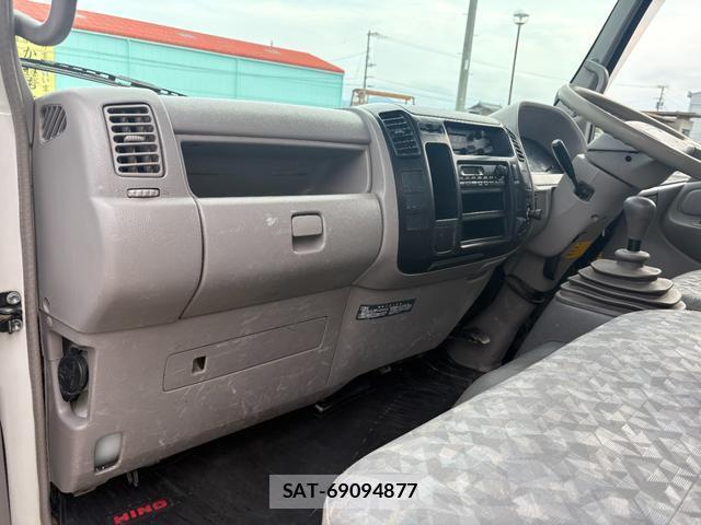Hino DUTRO 2010-09 7935862-9