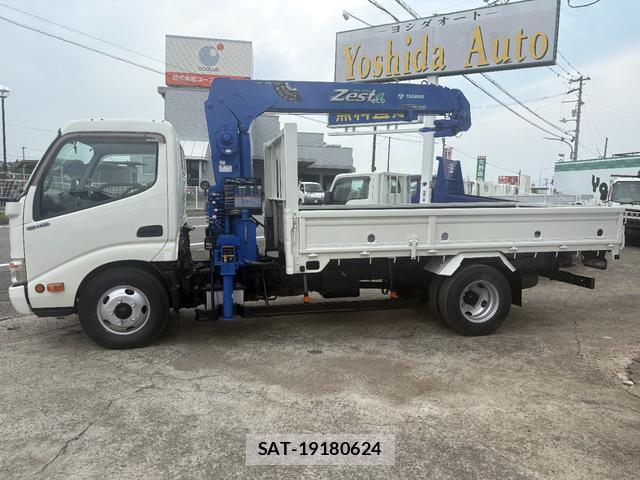 Hino DUTRO 2012-02 7935863-1