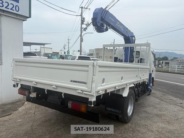 Hino DUTRO 2012-02 7935863-2