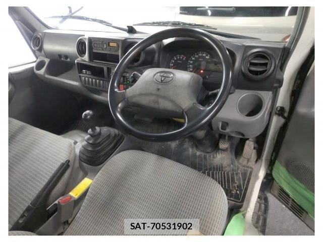 Toyota DYNA TRUCK 2021-08 7936408-1