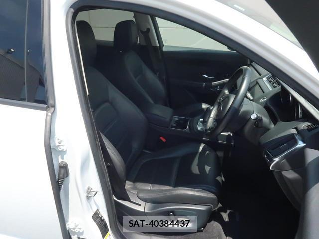 Jaguar E-PACE 2019-12 7934461-14