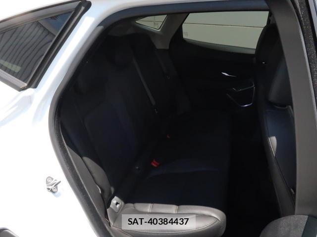Jaguar E-PACE 2019-12 7934461-15
