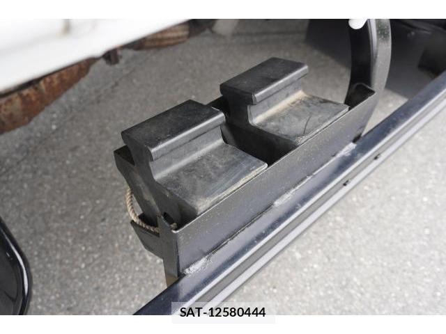 Isuzu ELF TRUCK 2011-07 7934761-11